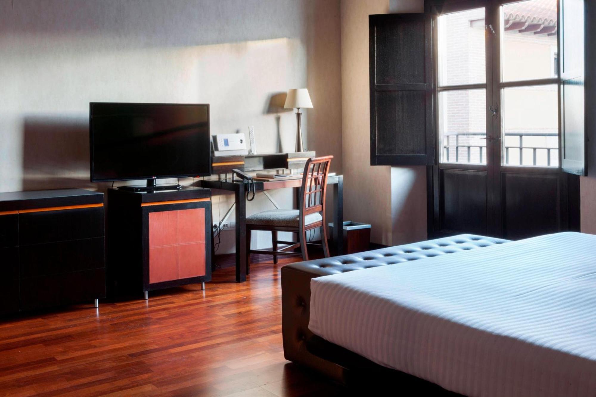 Ac Hotel Palacio De Santa Ana By Marriott Valladolid Exteriör bild
