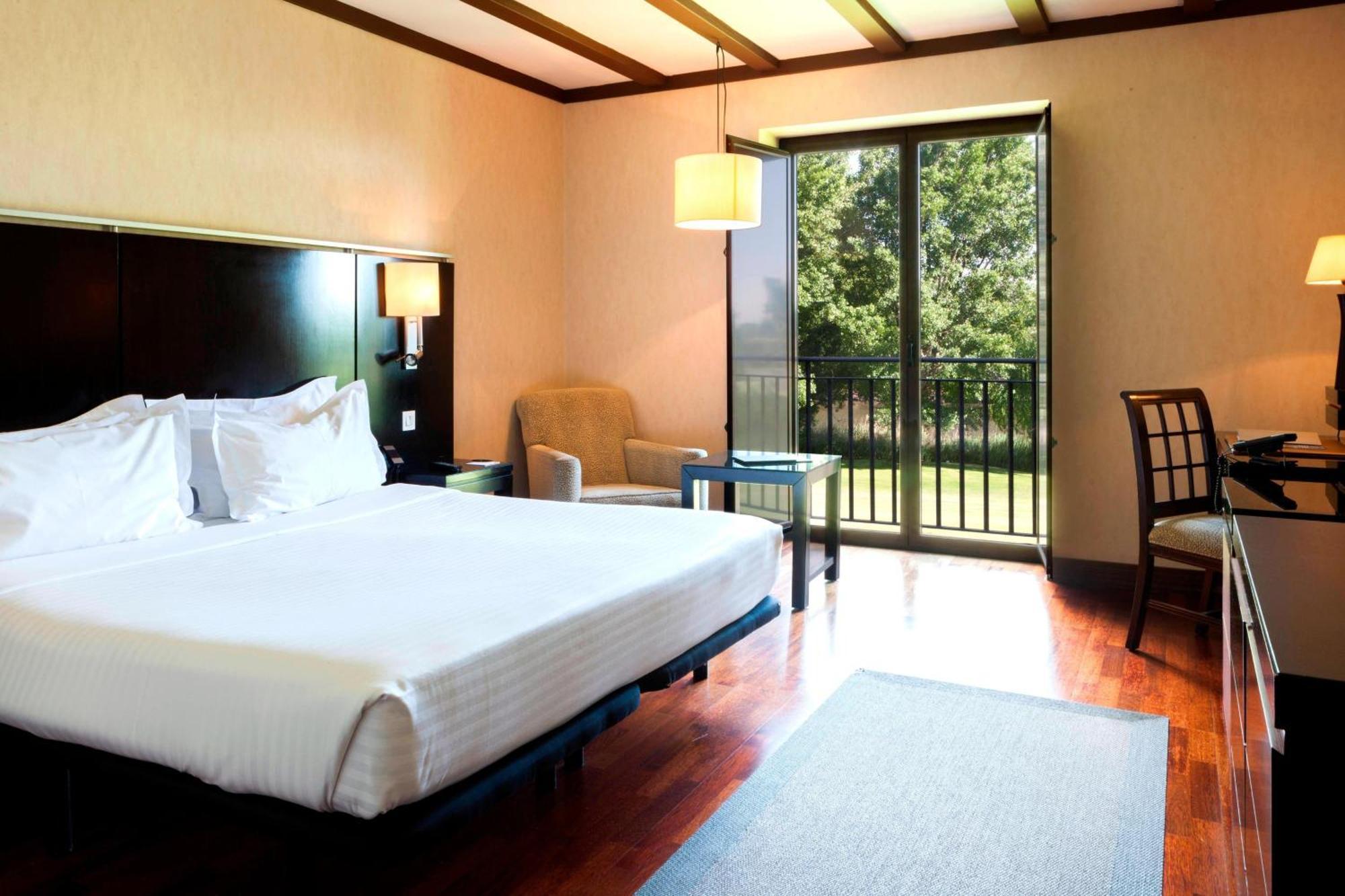 Ac Hotel Palacio De Santa Ana By Marriott Valladolid Exteriör bild Deluxe Room