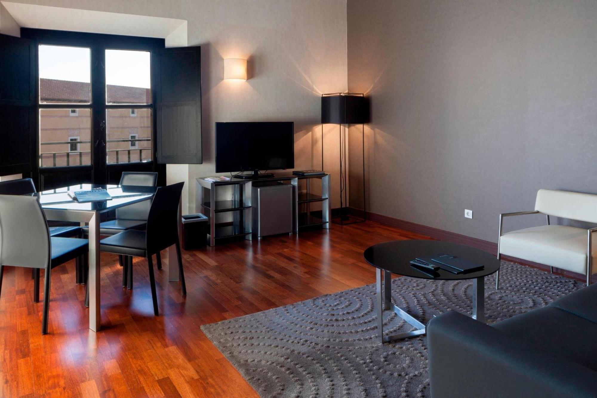 Ac Hotel Palacio De Santa Ana By Marriott Valladolid Exteriör bild