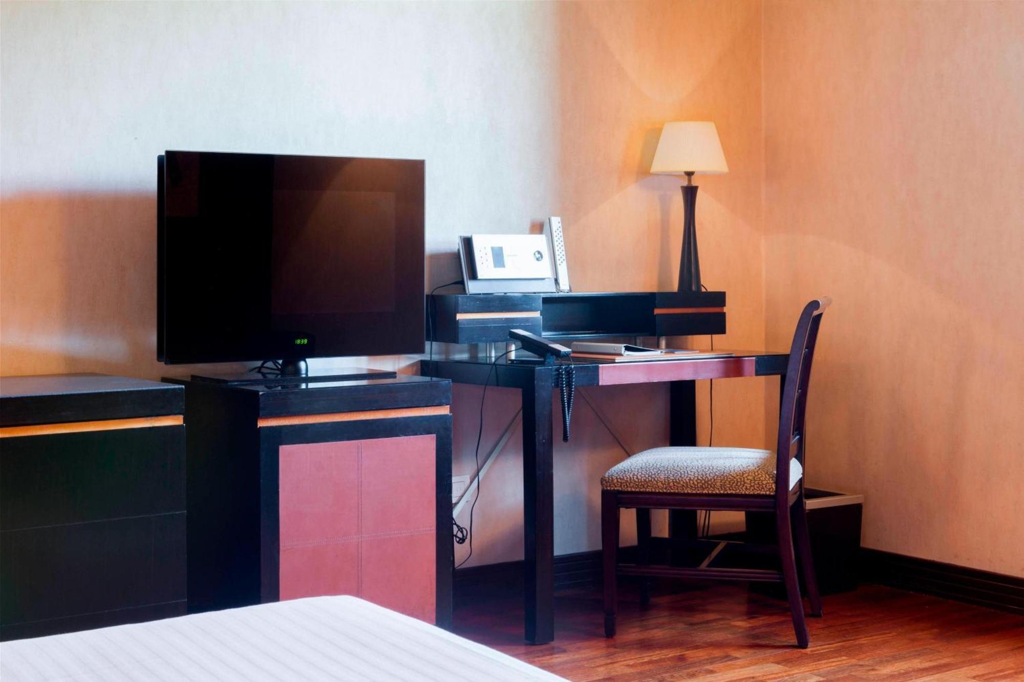 Ac Hotel Palacio De Santa Ana By Marriott Valladolid Exteriör bild
