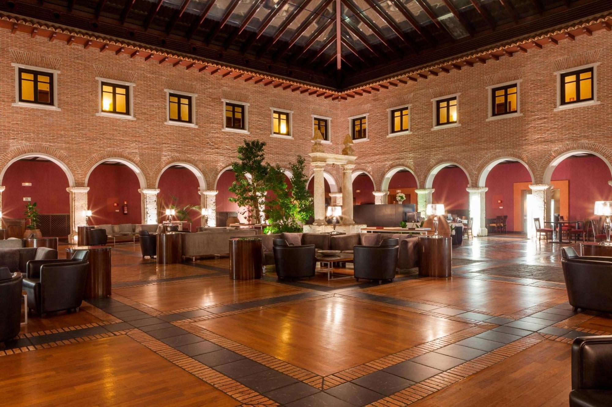Ac Hotel Palacio De Santa Ana By Marriott Valladolid Exteriör bild The interior of the hotel