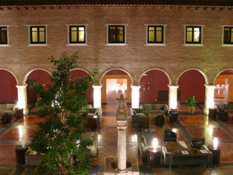 Ac Hotel Palacio De Santa Ana By Marriott Valladolid Exteriör bild The University of Patras