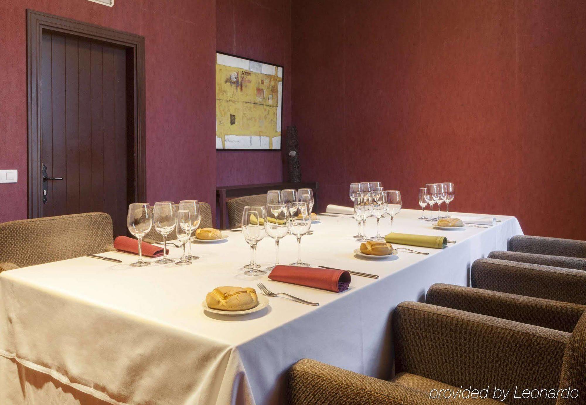 Ac Hotel Palacio De Santa Ana By Marriott Valladolid Exteriör bild Tasting room