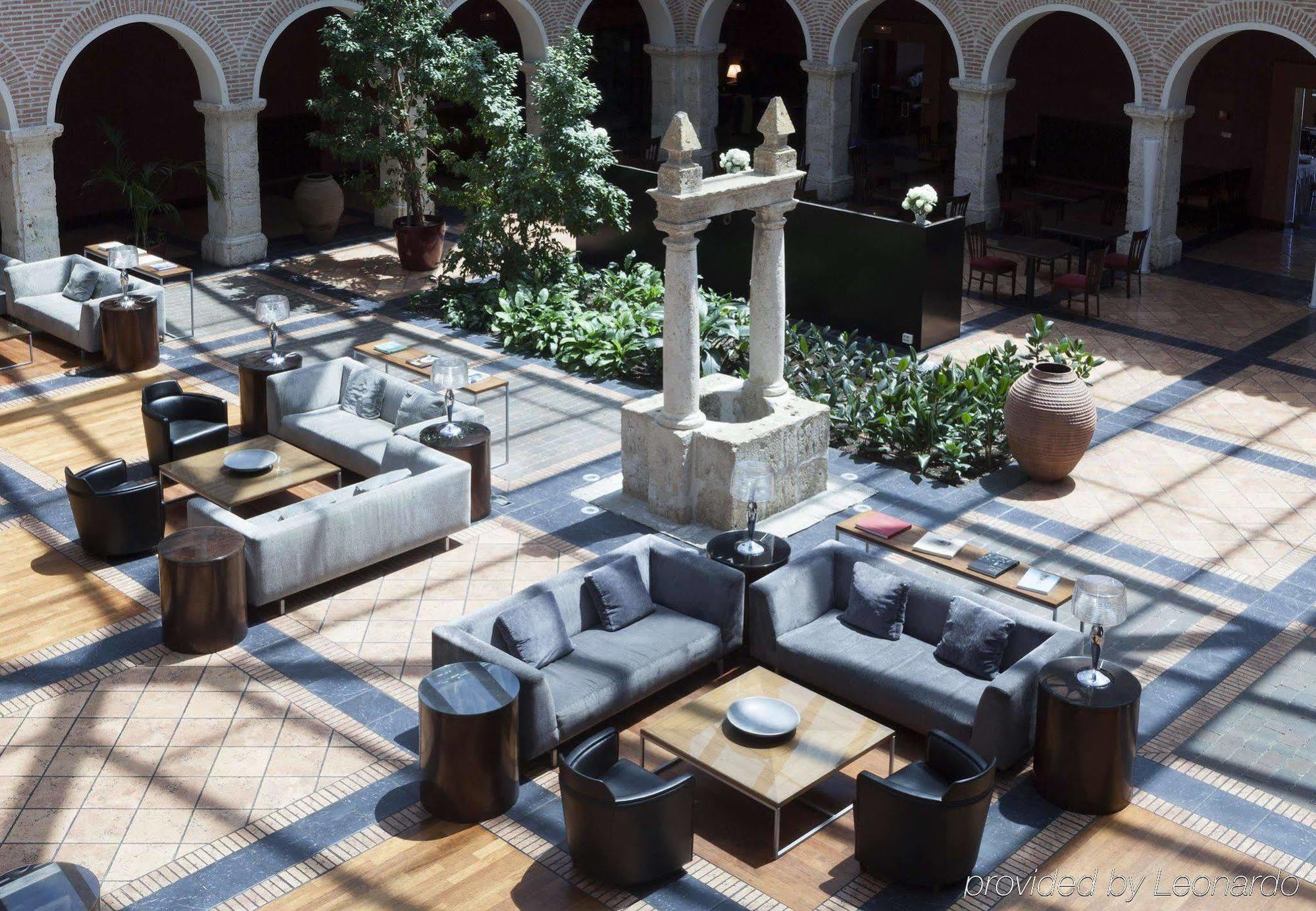 Ac Hotel Palacio De Santa Ana By Marriott Valladolid Exteriör bild The hotel's lobby